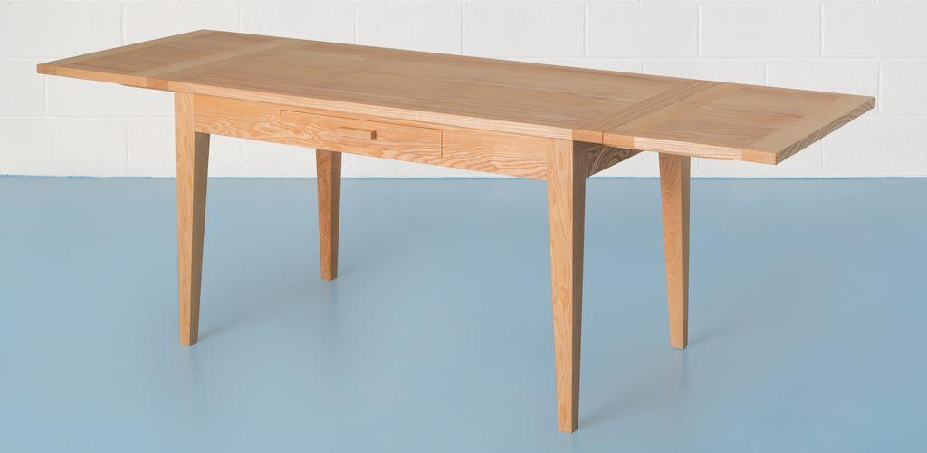 Extending Whittlewood dining table handmade to order