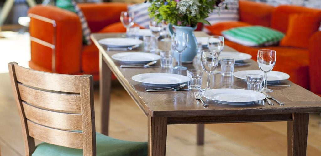 How to choose the perfect dining table for your home