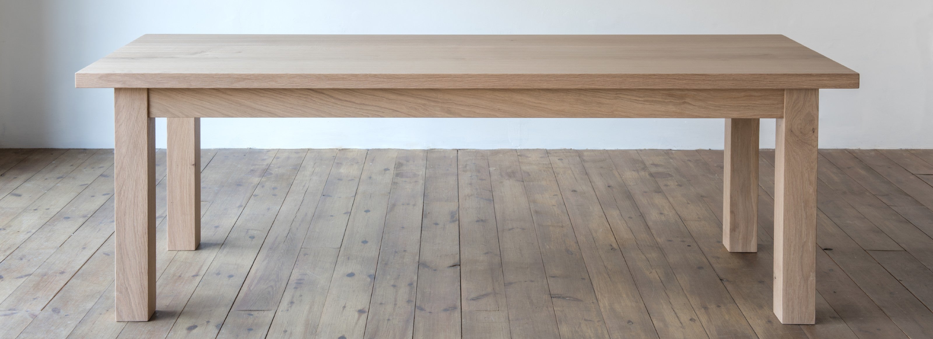 Tables With Freestanding Legs